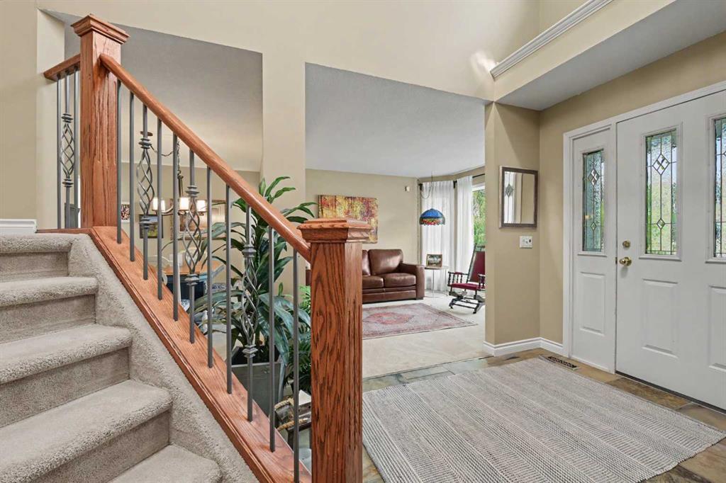 Third View of 174 Woodpark Circle SW, Woodlands, Calgary, Alberta, T2W 6G1
