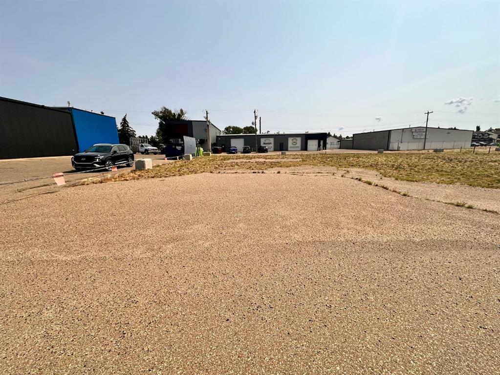 Fourth View of 820 2 Street W, Central, Brooks, Alberta, T1R 1C8