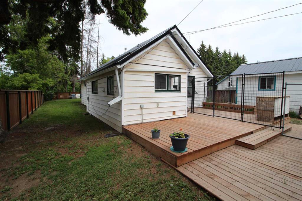 Fifth View of 4915 52 Avenue , NONE, Eckville, Alberta, T0M 0X0