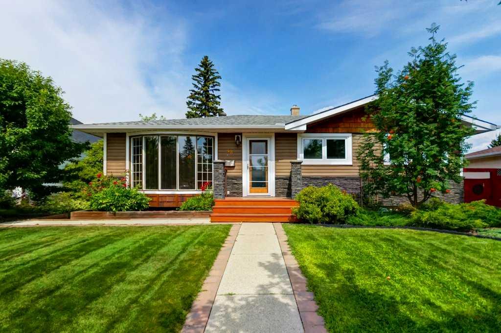 Second View of 48 Hillary Crescent SW, Haysboro, Calgary, Alberta, T2V3J2