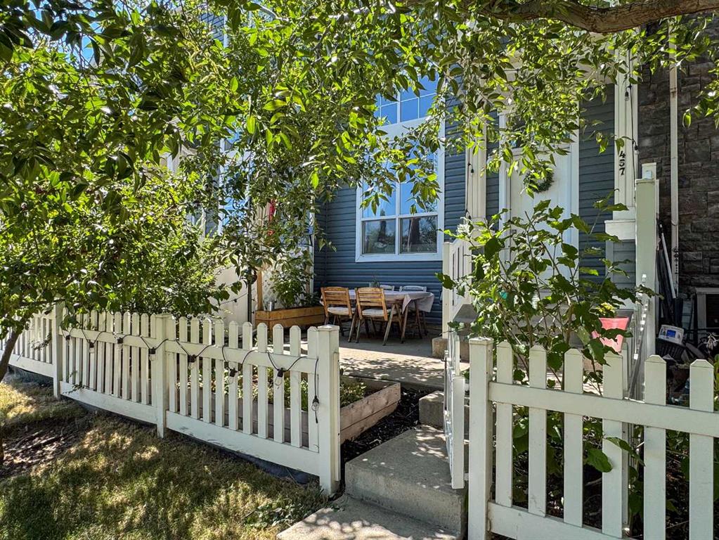 MLS® listing #114669349 for sale located at 457 Elgin Gardens SE
