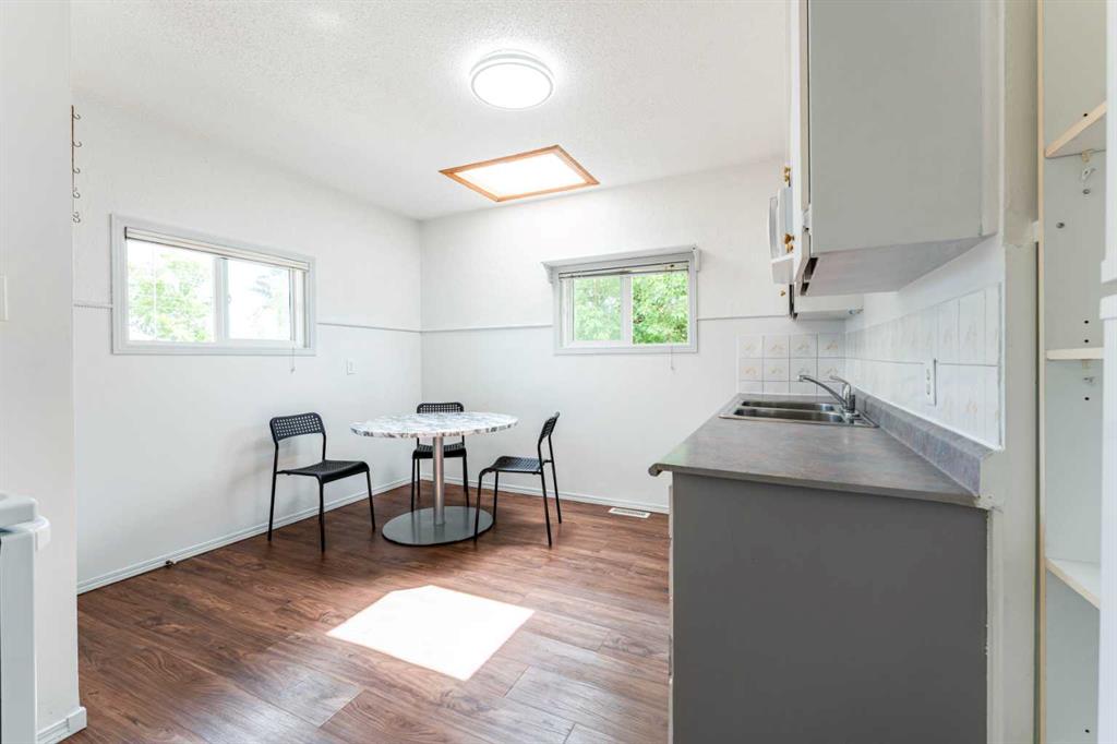 Fifth View of 1502 40 Street SE, Forest Lawn, Calgary, Alberta, T2A 1K2