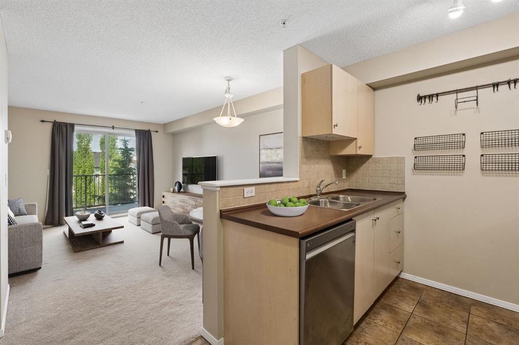 1305, 8 Bridlecrest Drive SW, A2334596, Alberta,