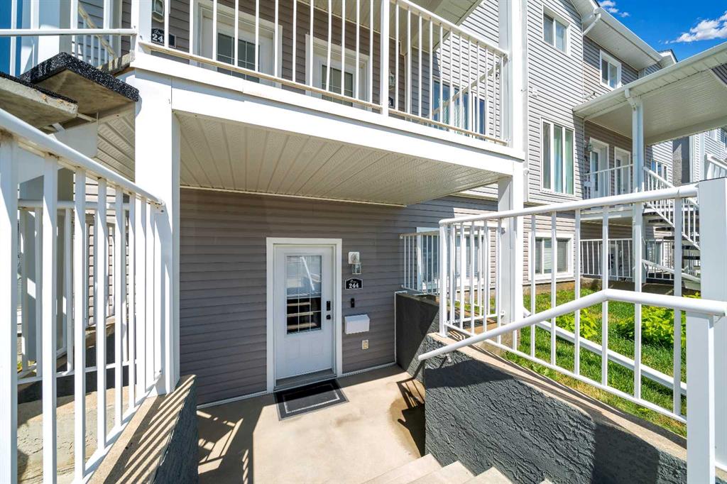 Second View of 244 Northlands Pointe NE, Northeast Crescent Heights, Medicine Hat, Alberta, T1C 0B9