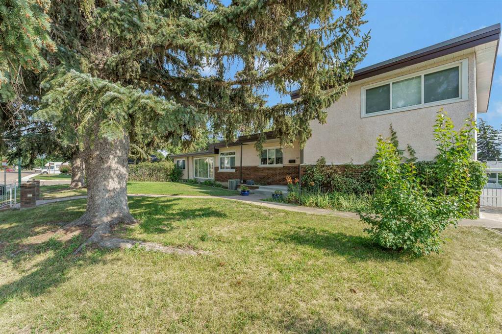 Third View of 303 10 Street SW, SW Hill, Medicine Hat, Alberta, T1A 4R3