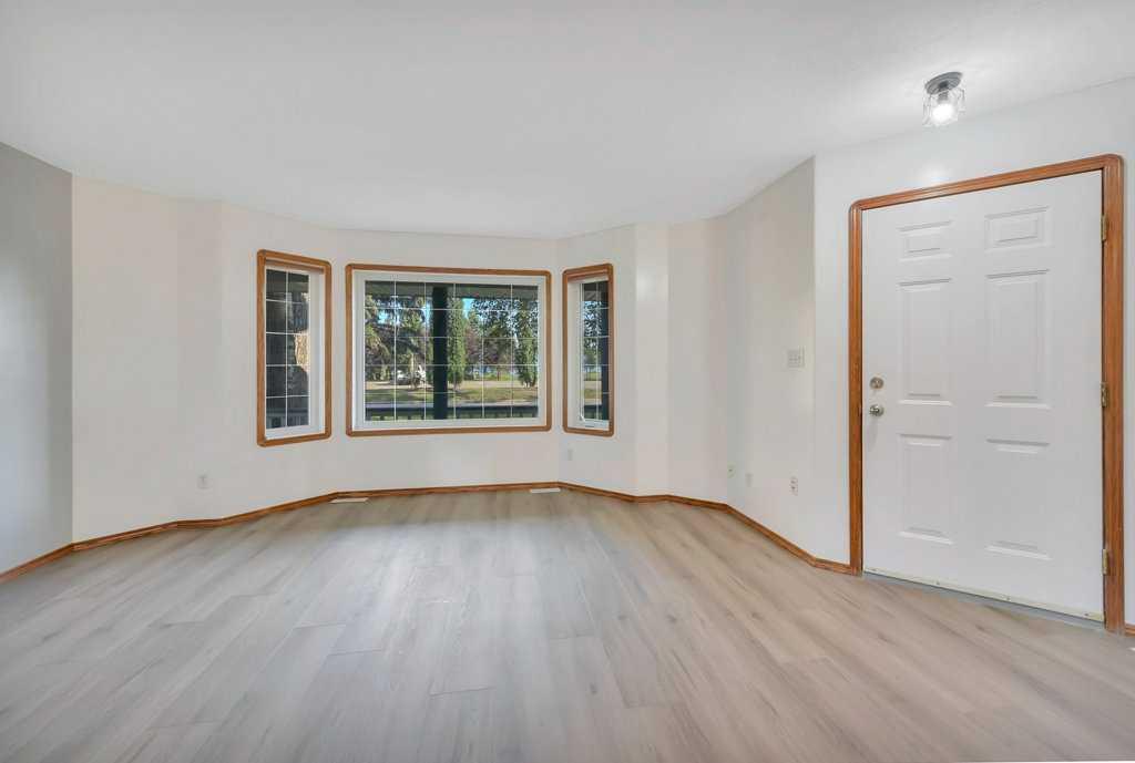 Fifth View of 4011 Lakeshore Drive , Cottage Area, Sylvan Lake, Alberta, T4S 1B9