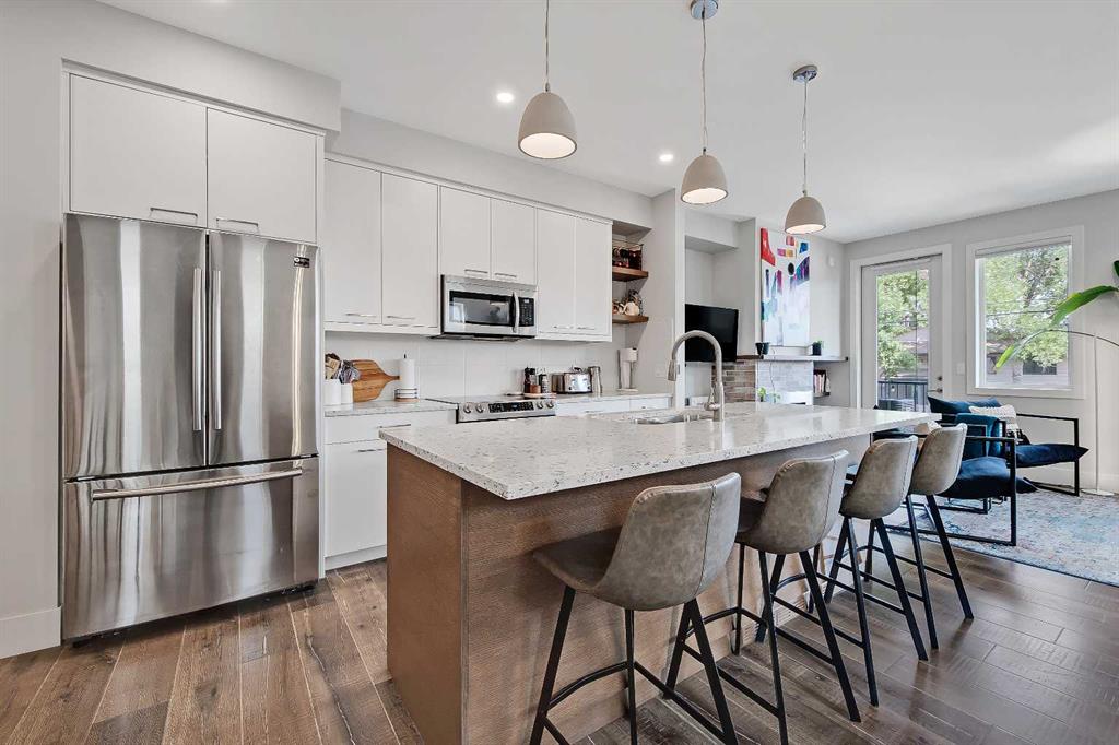 Fourth View of 2, 1936 25A Street SW, Richmond, Calgary, Alberta, T3E 1Y5