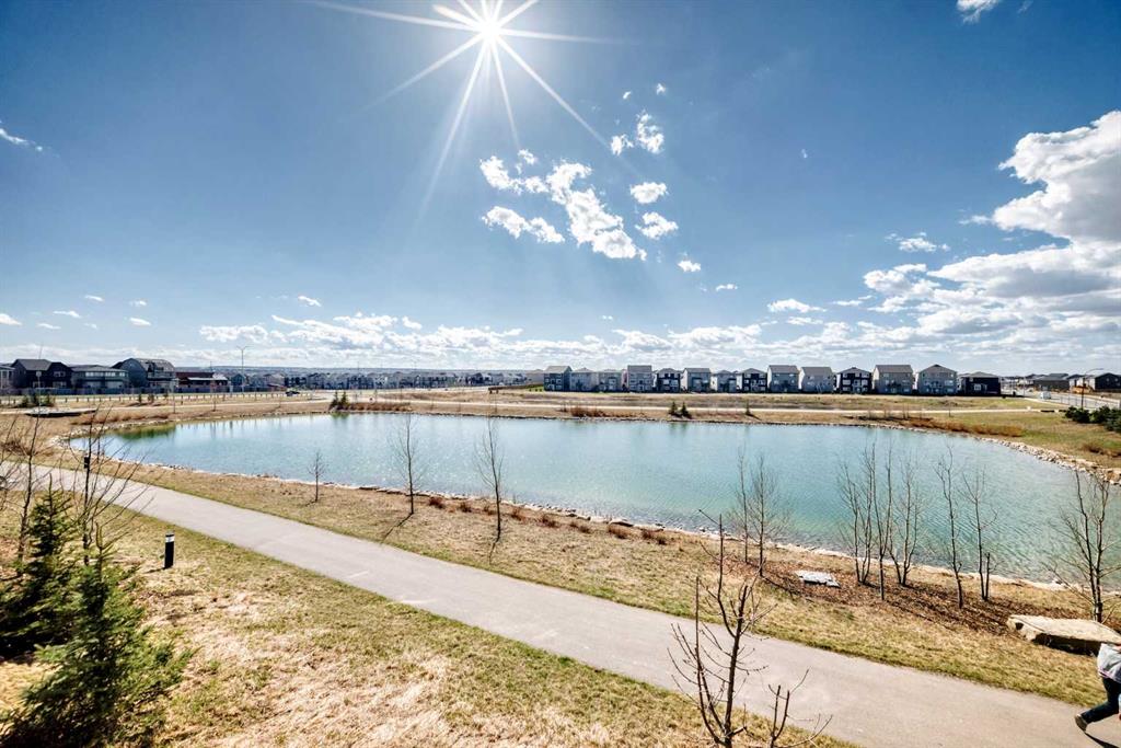 3125, 55 Lucas Way NW, A2334810, Alberta,