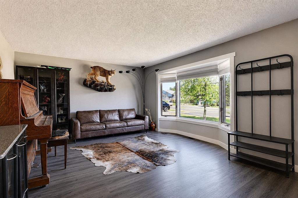 Fourth View of 4404, 54 Avenue  , NONE, Valleyview, Alberta, T0H3N0