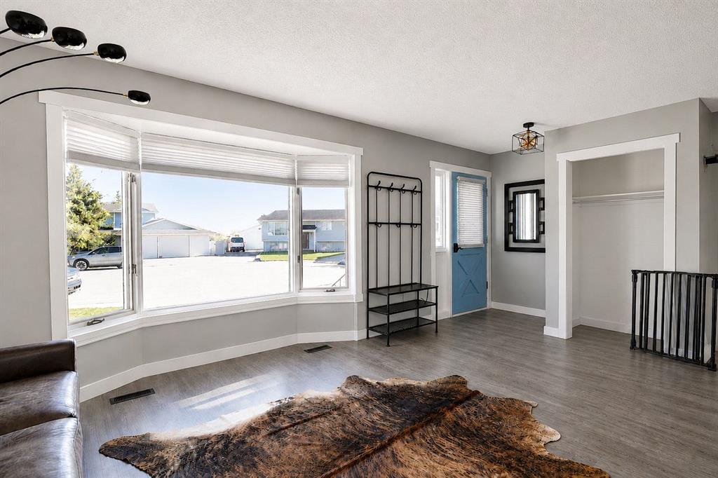 Fifth View of 4404, 54 Avenue  , NONE, Valleyview, Alberta, T0H3N0