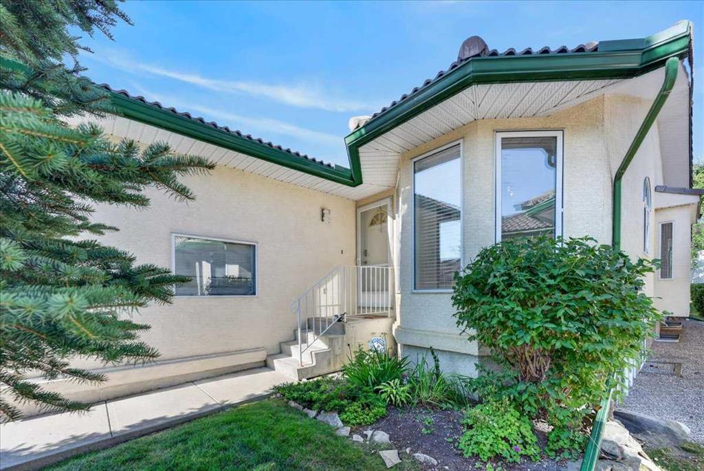 21 Strathearn Gardens SW, A2334898, Alberta,