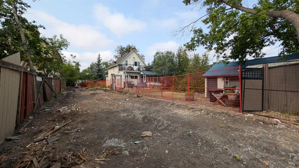 Second View of 2916 17 Street SE, Inglewood, Calgary, Alberta, T2G 3W3
