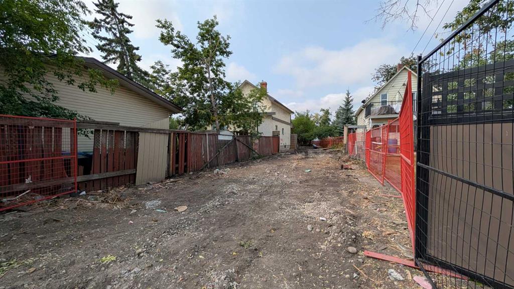 Fourth View of 2916 17 Street SE, Inglewood, Calgary, Alberta, T2G 3W3