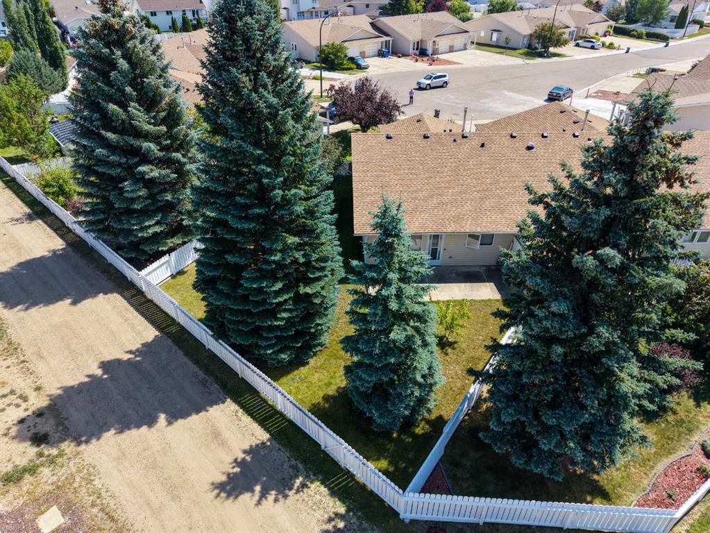 Fifth View of 28 Dale Close , Deer Park Estates, Red Deer, Alberta, T4R 2L4
