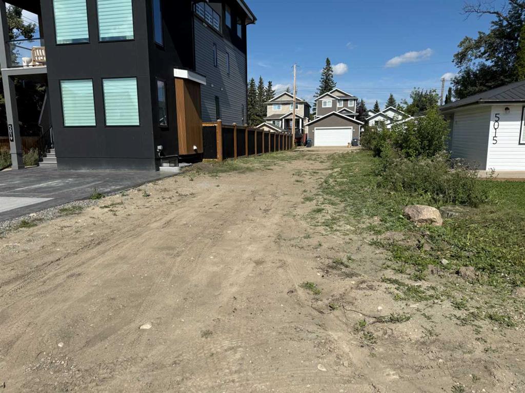 Third View of 5017 42 Street , Cottage Area, Sylvan Lake, Alberta, T4S 1B9
