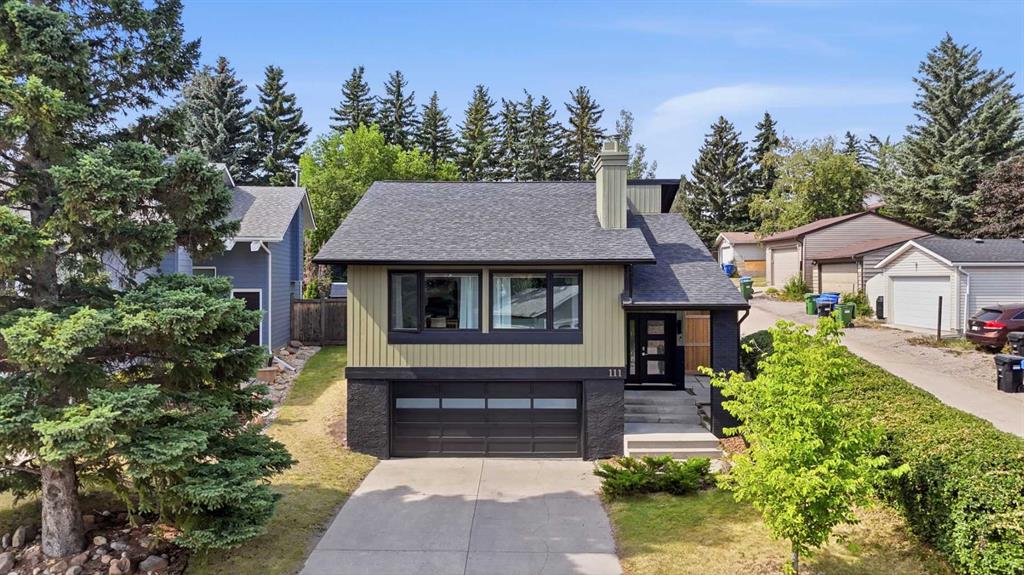111 Coachwood Crescent SW, A2335109, Alberta,