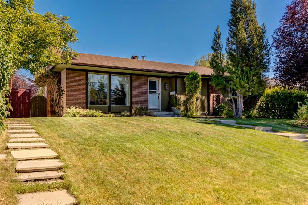 Second View of 2512 106 Avenue SW, Cedarbrae, Calgary, Alberta, T2W 2H9