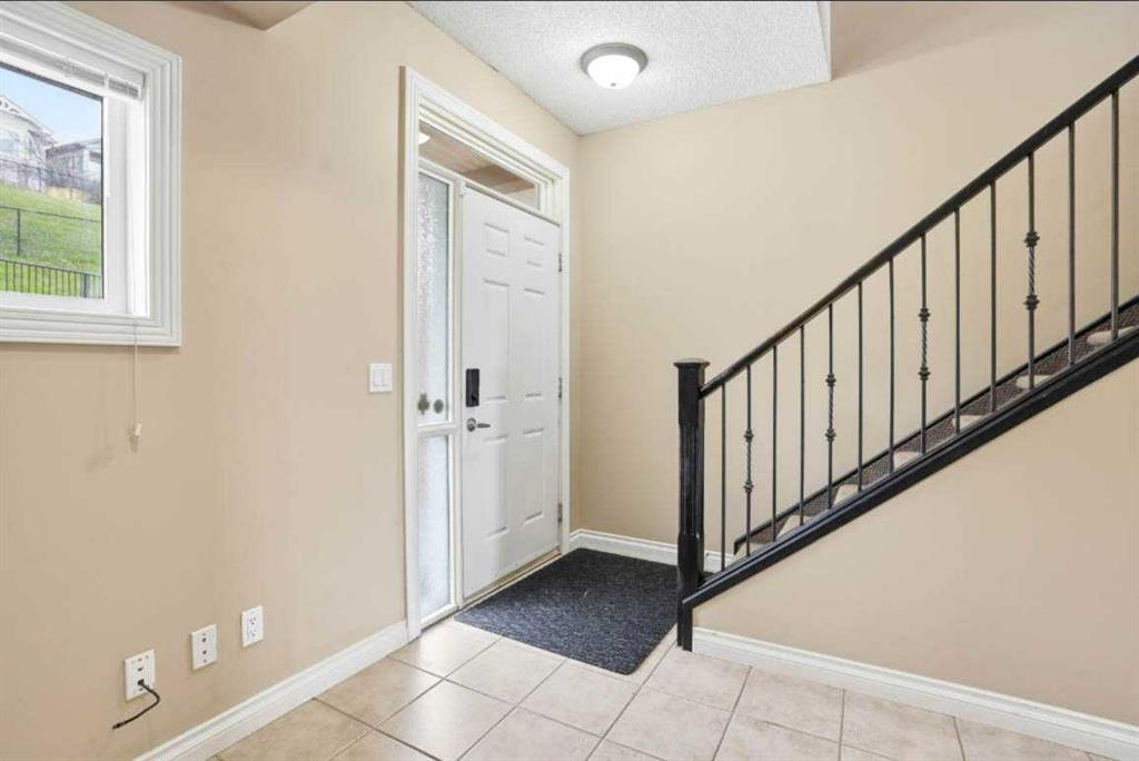 Third View of 11, 148 Rockyledge View NW, Rocky Ridge, Calgary, Alberta, t3g 5y4