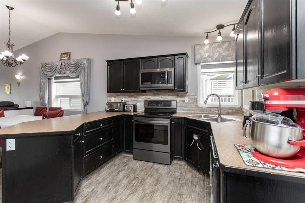 Fifth View of 71 Vanier Drive , Vanier Woods, Red Deer, Alberta, T4R 0G3