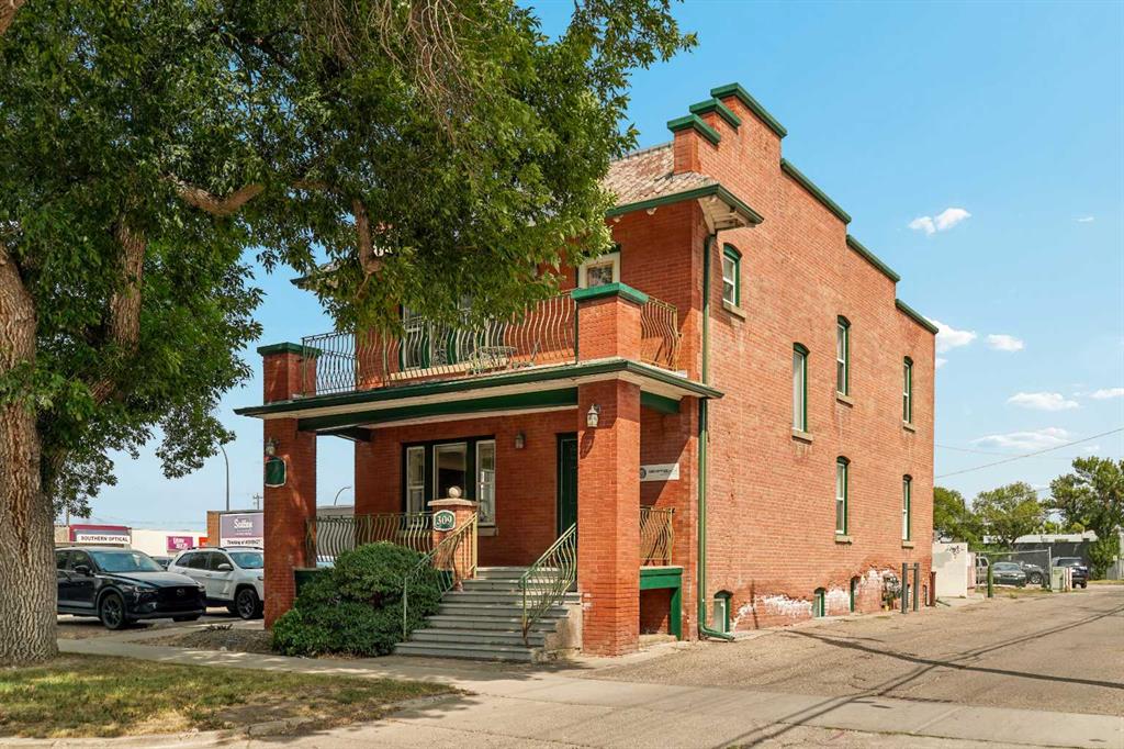 1002 3 Avenue S, A2335207, Alberta,