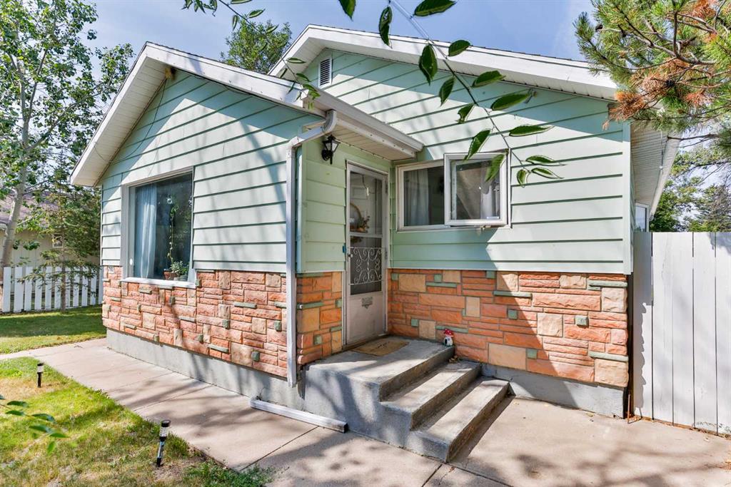 710 15 Street N, A2335215, Alberta,