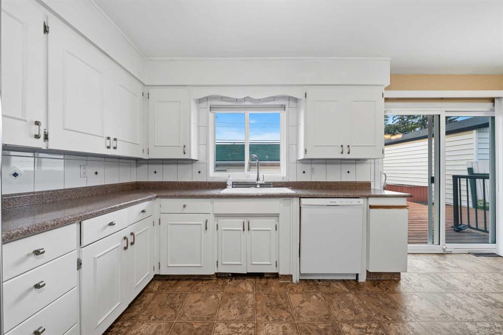 Third View of 4511 41 Avenue SW, Glamorgan, Calgary, Alberta, T3E1G6