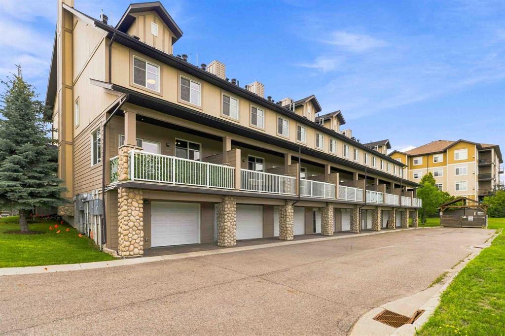Third View of 8, 136 Fontaine Crescent , Downtown, Fort McMurray, Alberta, T9H 0C3