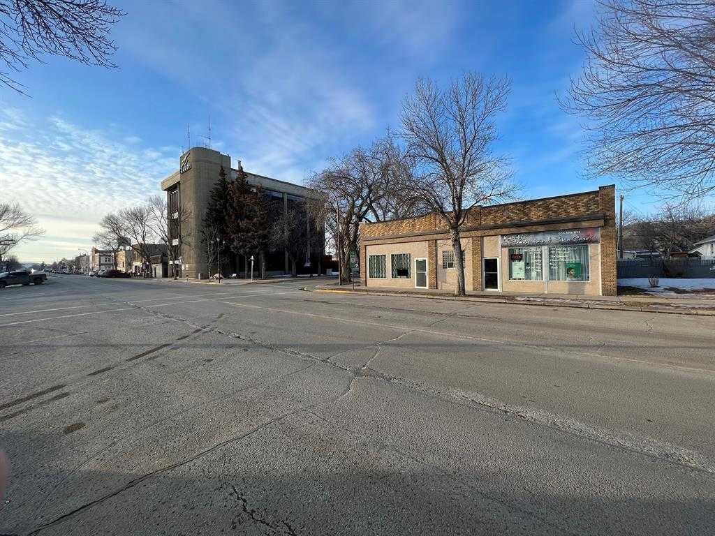 Third View of 120 3 Avenue E, Downtown Drumheller, Drumheller, Alberta, T0J 0Y4