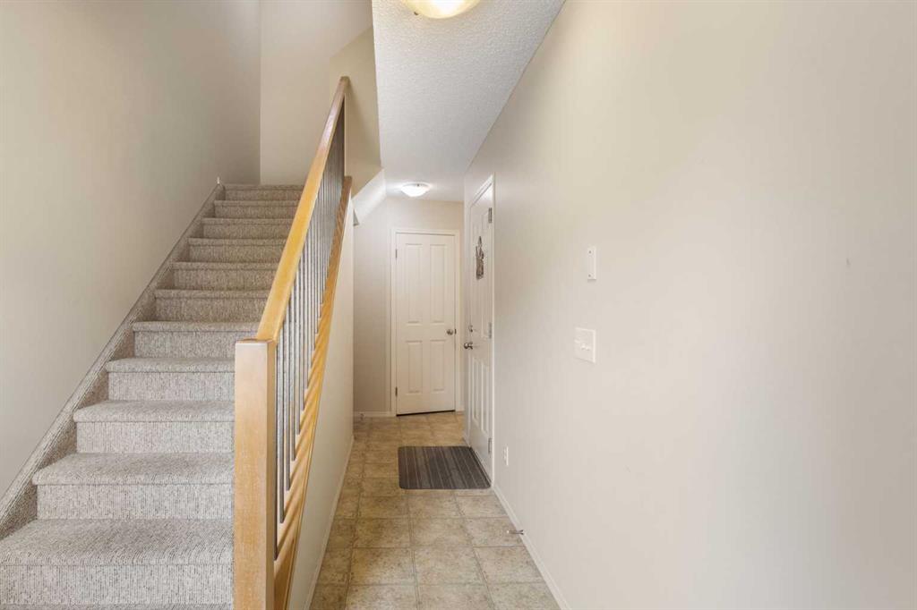 Fourth View of 17 Panatella Villas NW, Panorama Hills, Calgary, Alberta, T3K0G7