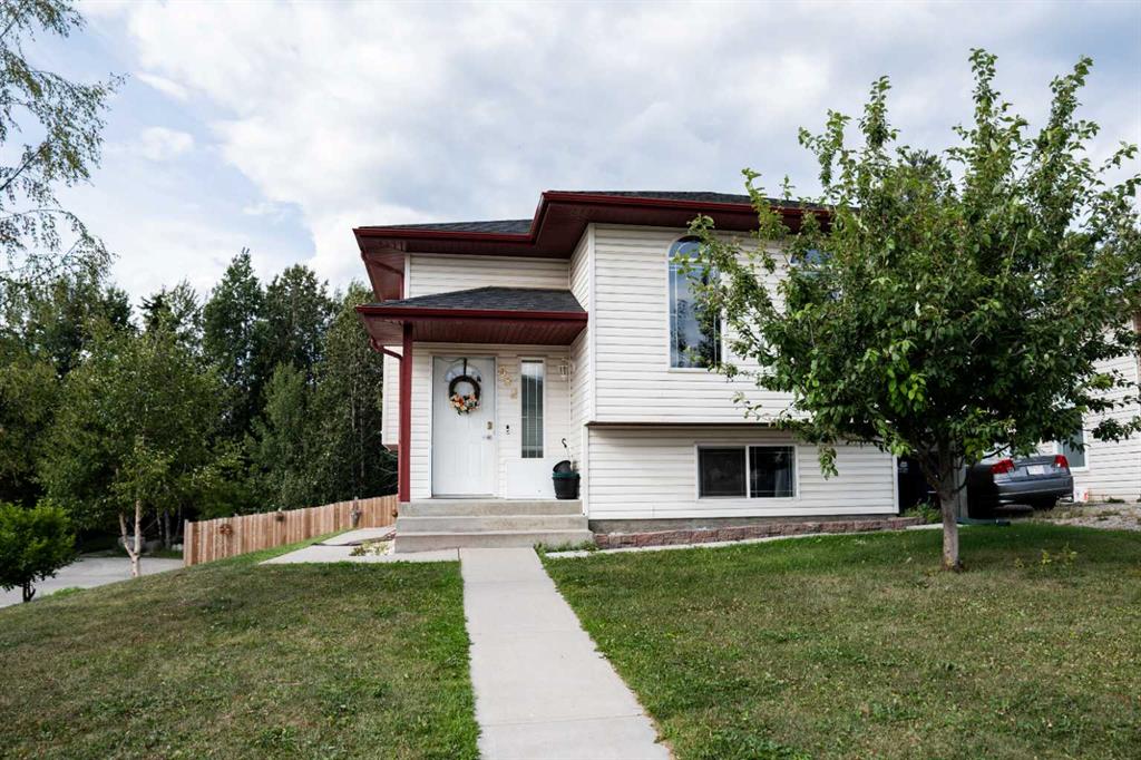 382 Skogg Avenue , A2335472, Alberta,