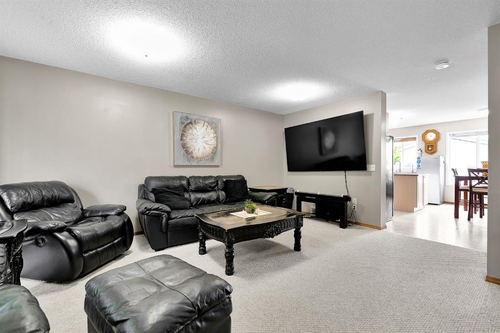 238 Covepark Way NE, A2335529, Alberta,