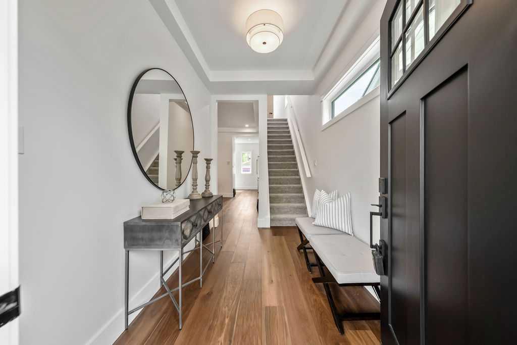 Fourth View of 45 25 Avenue SW, Erlton, Calgary, Alberta, T2S 2X4