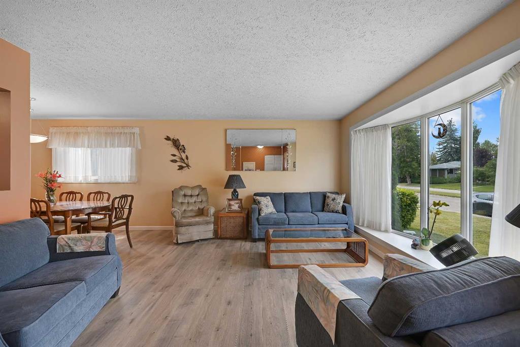 Fourth View of 435 88 Avenue SE, Acadia, Calgary, Alberta, T2H 1T9
