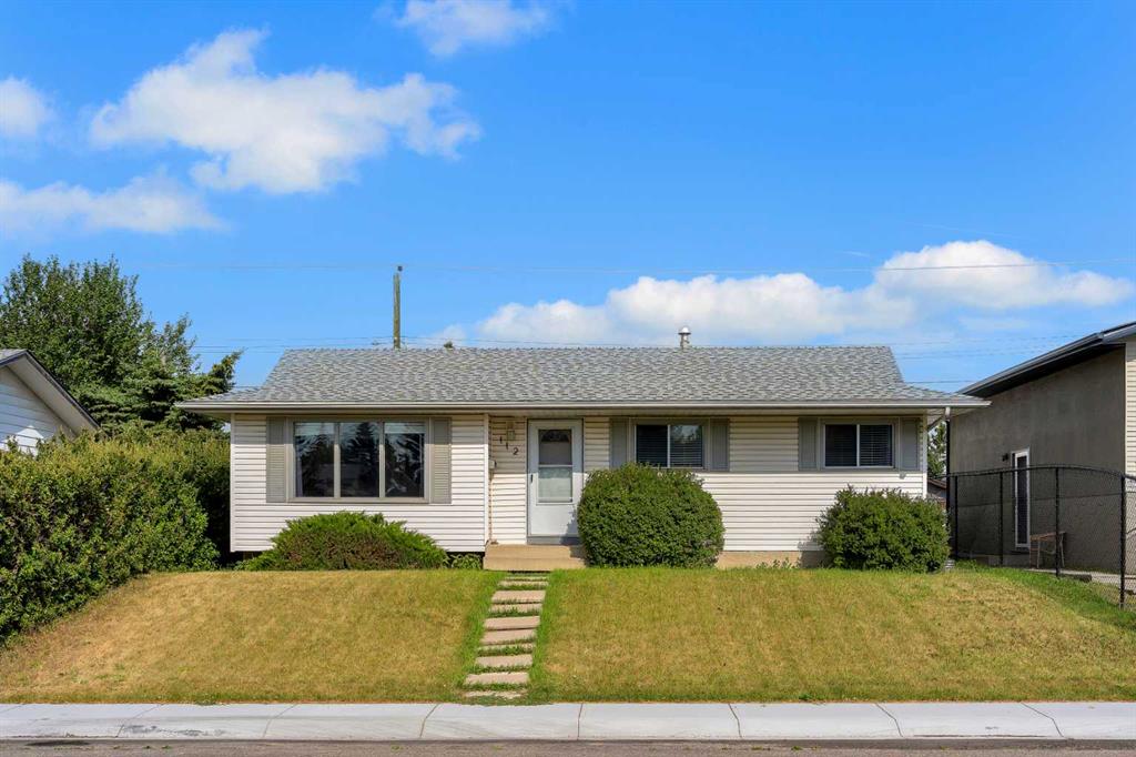 MLS® listing #114760740 for sale located at 112 Penmeadows Close SE