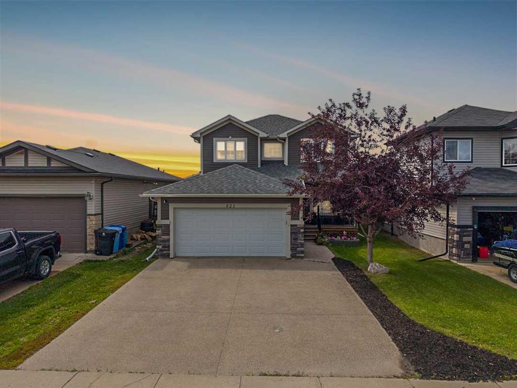 521 Walnut Crescent , A2335619, Alberta,