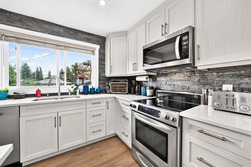 Third View of 4824 41 Avenue SW, Glamorgan, Calgary, Alberta, T3E 1H1