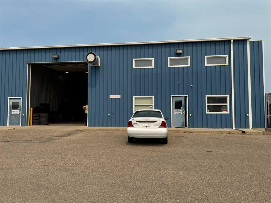 38, 2269 2 Avenue , A2335772, Alberta,
