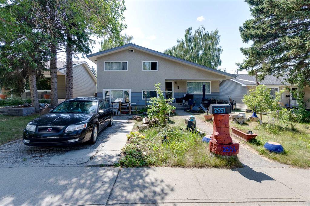 MLS® listing #114794968 for sale located at 2551 Chicoutimi Drive NW