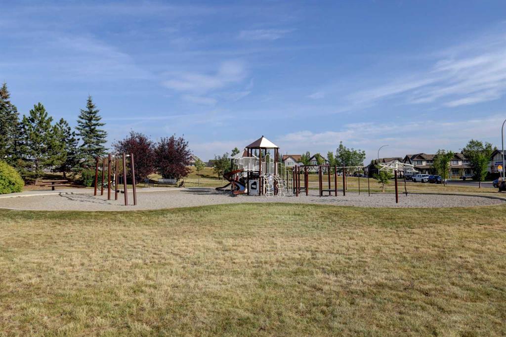 Fifth View of 131 Copperpond Common SE, Copperfield, Calgary, Alberta, T2Z 5B6