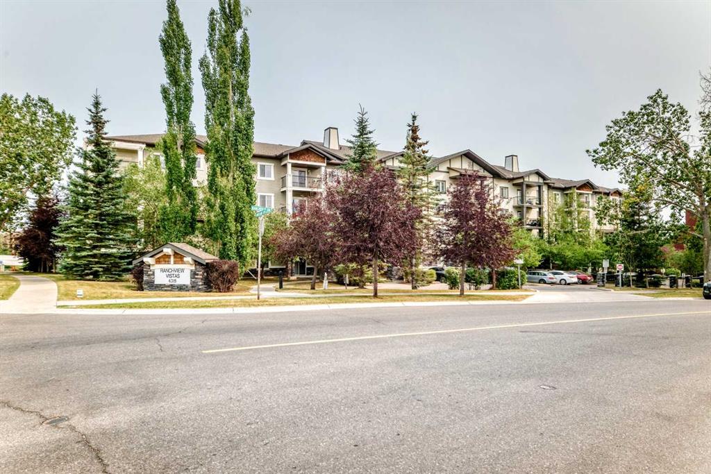Third View of 110, 6315 Ranchview Drive NW, Ranchlands, Calgary, Alberta, T4C 1H7