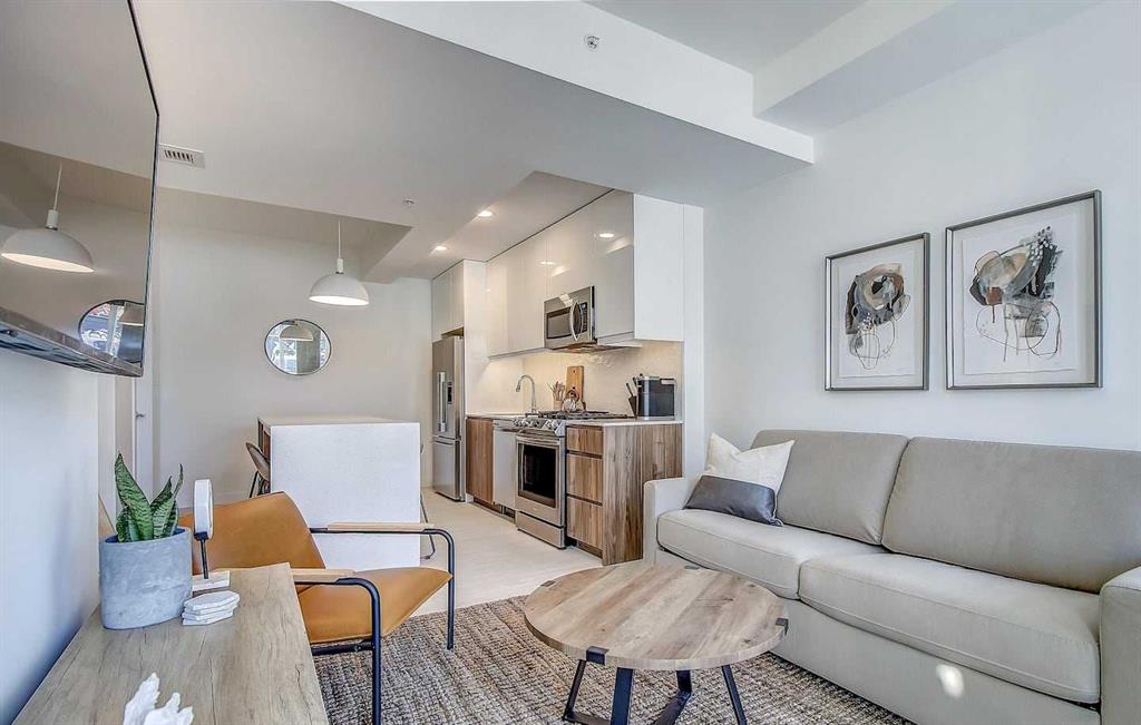 MLS® listing #114802827 for sale located at 325R, 327 9A Street NW