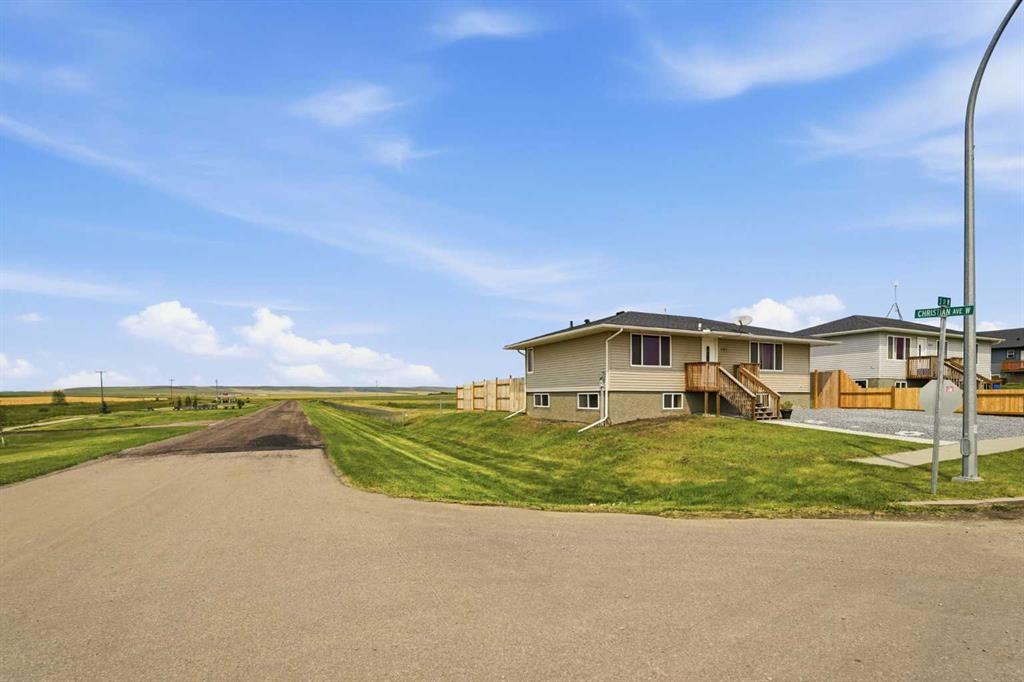 Fourth View of 301 3rd Street W, NONE, Standard, Alberta, T0J3G0