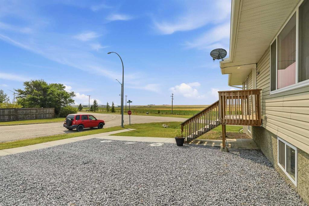Fifth View of 301 3rd Street W, NONE, Standard, Alberta, T0J3G0