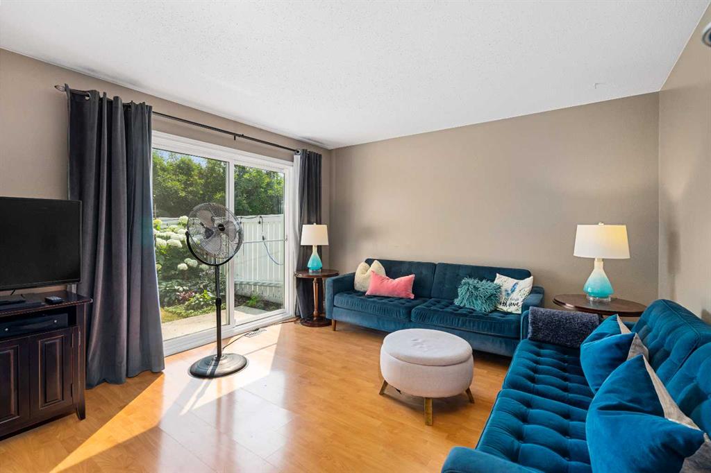 Fifth View of 81, 251 90 Avenue SE, Acadia, Calgary, Alberta, T2J 0A4