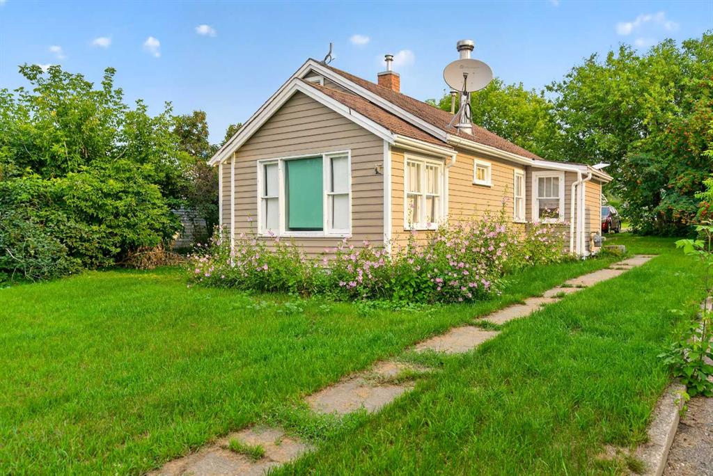 Third View of 11216 106 Ave Avenue , NONE, Fairview, Alberta, T0H 1L0