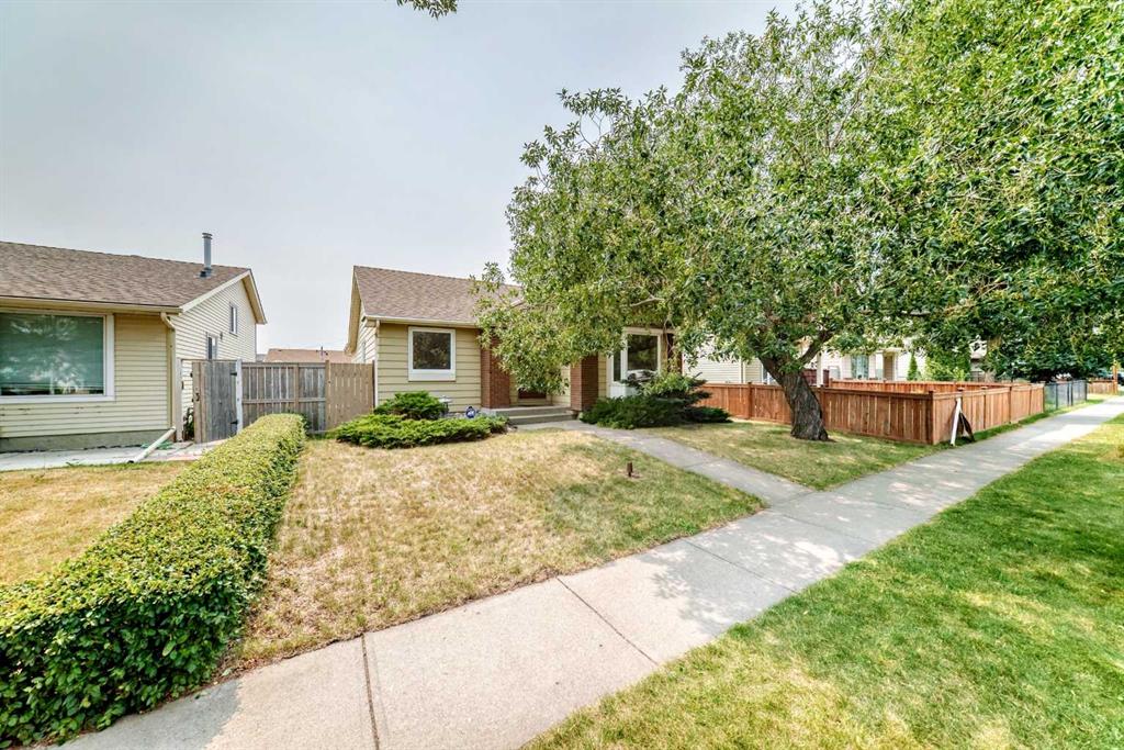 128 Erin Woods Drive SE, A2336039, Alberta,