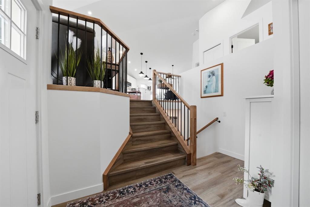 Fourth View of 355 Duston Street , Devonshire, Red Deer, Alberta, T4R 3J9