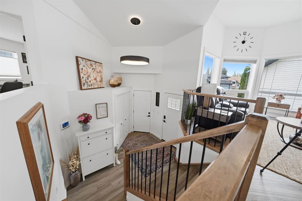 Fifth View of 355 Duston Street , Devonshire, Red Deer, Alberta, T4R 3J9