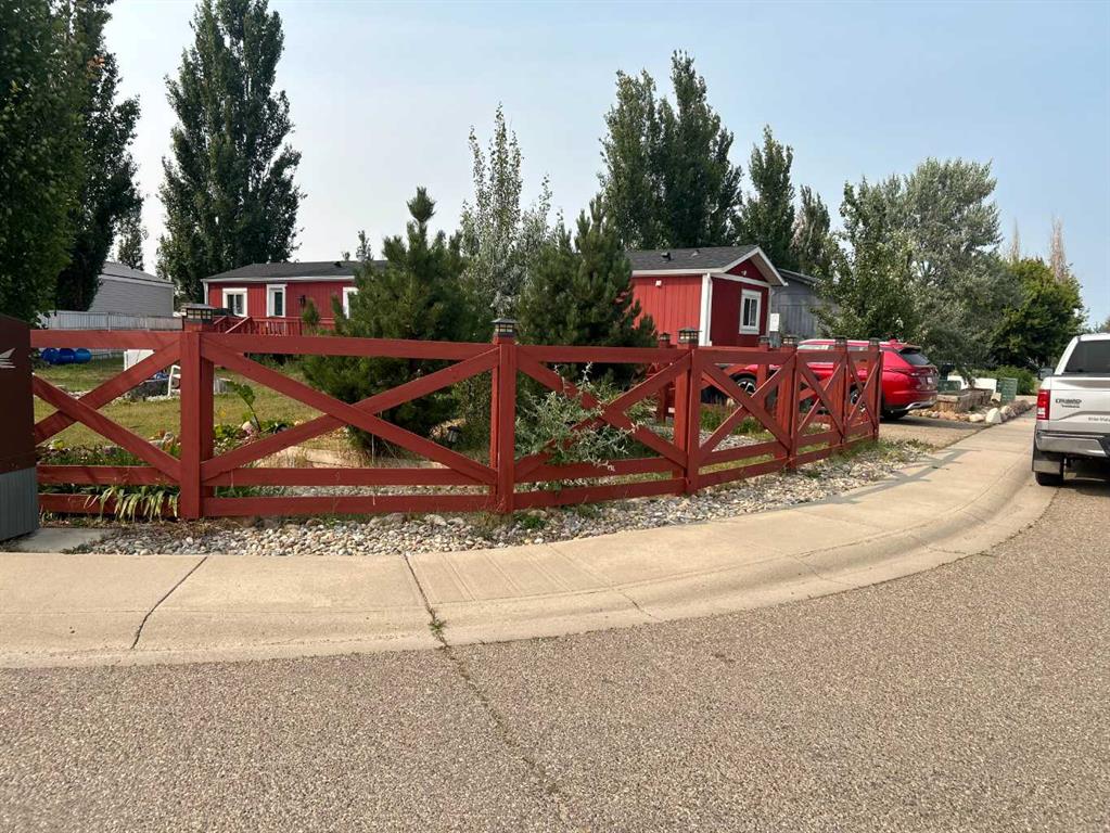 116 Meadow Lake  E, A2336057, Alberta,
