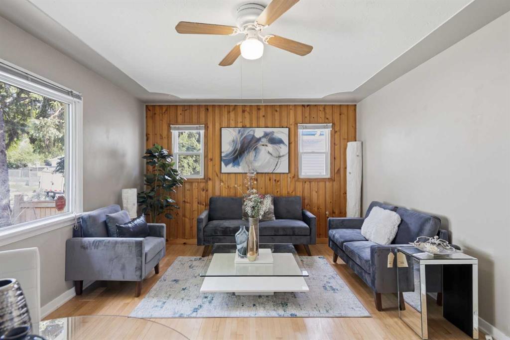 Main View of 3711 Centre B Street NW, Highland Park, Calgary, Alberta, T2K 0W1